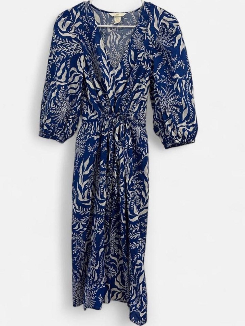 H&M Blue and White Floral Printed Adjustable Tie-Waist Midi Dress (Size XS) - Picture 2 of 6